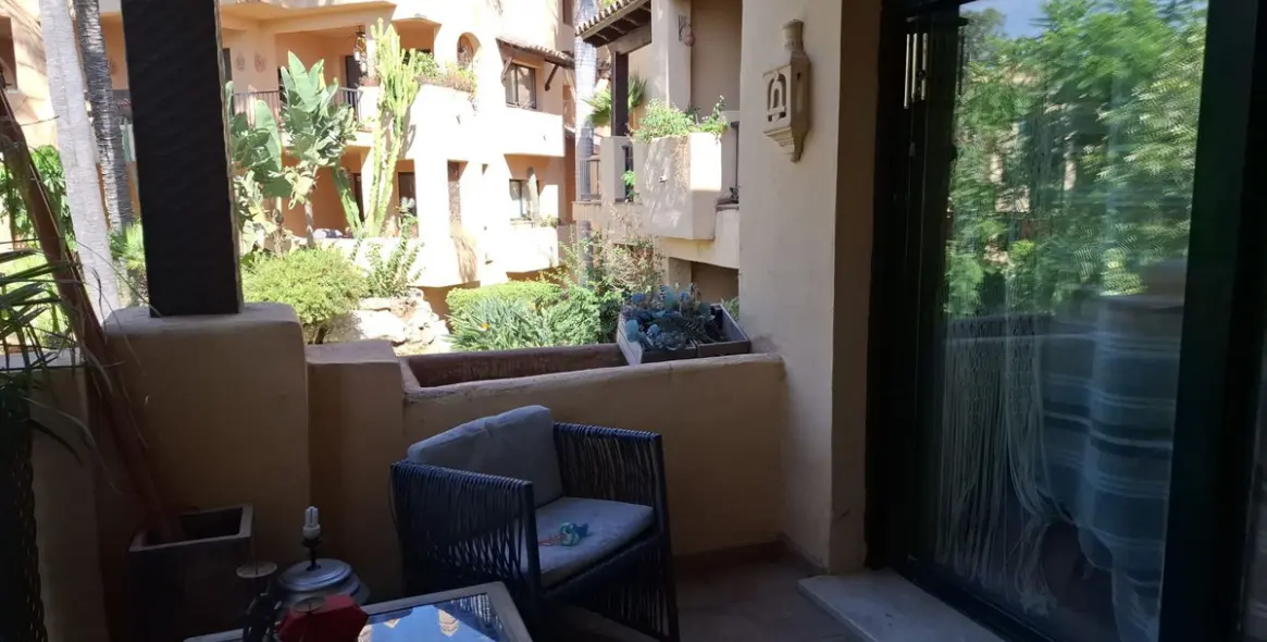 Продажа апартаментов на среднем этаже в El Paraiso 7