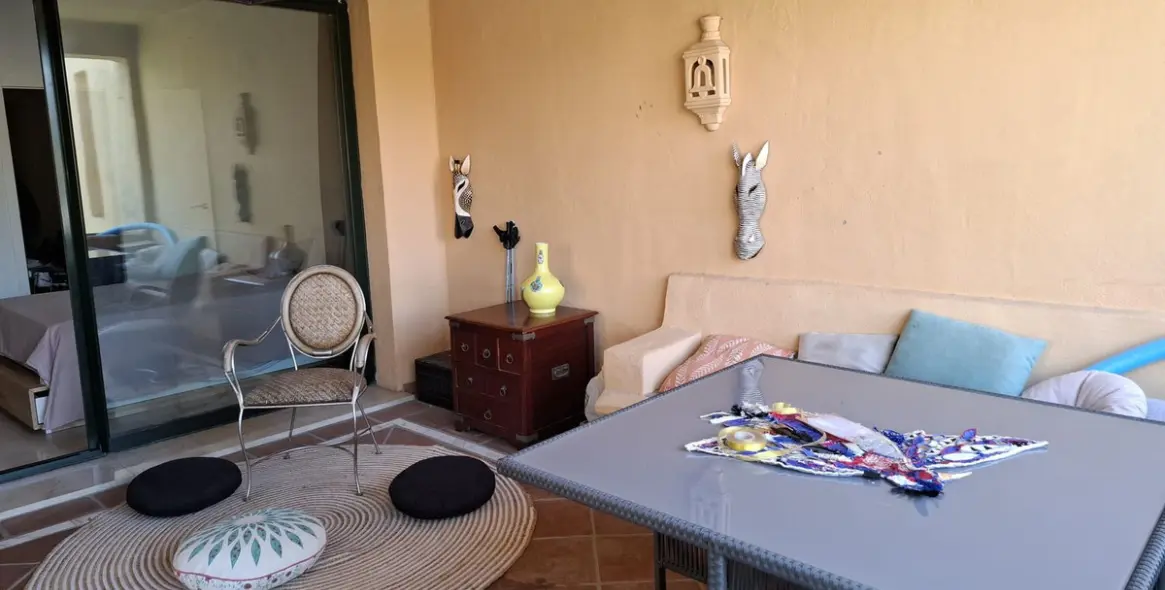 Продажа апартаментов на среднем этаже в El Paraiso 12