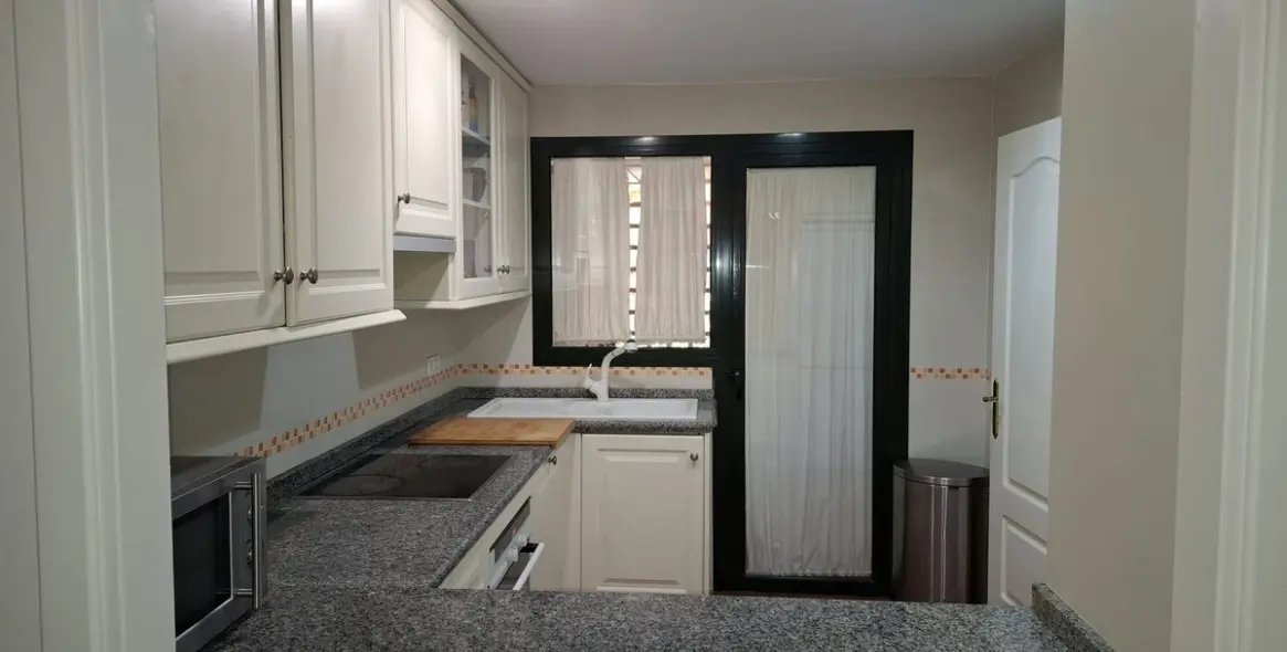 Продажа апартаментов на среднем этаже в El Paraiso 15