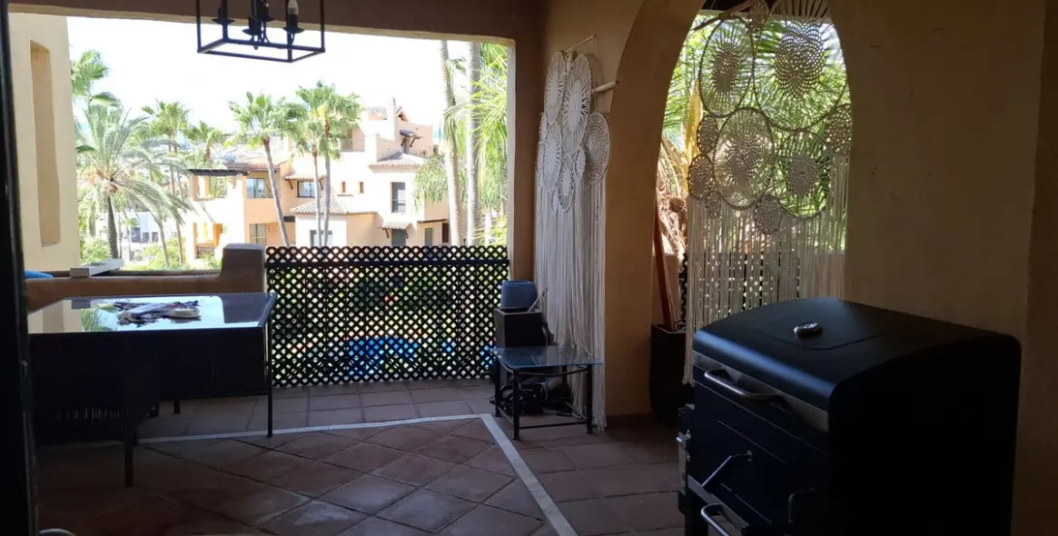 Продажа апартаментов на среднем этаже в El Paraiso 18