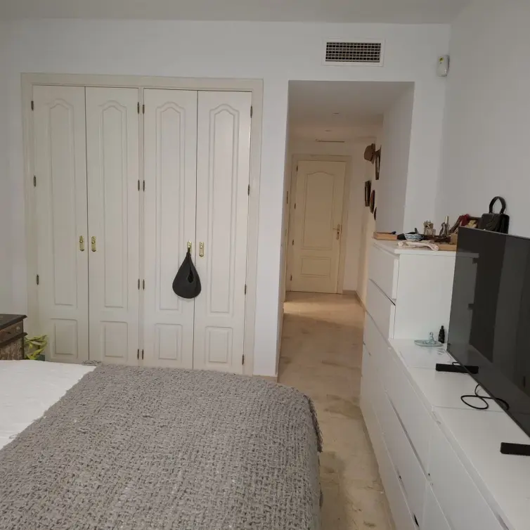 Venta de apartamento en planta media en El Paraiso