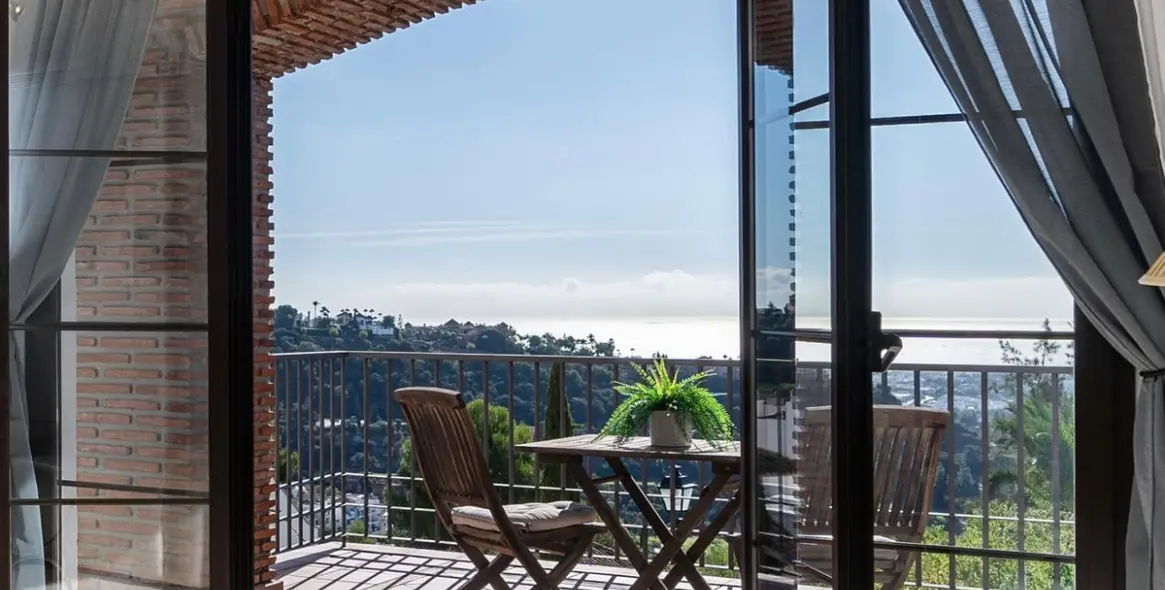 Продажа апартаментов на среднем этаже в Los Arqueros 1