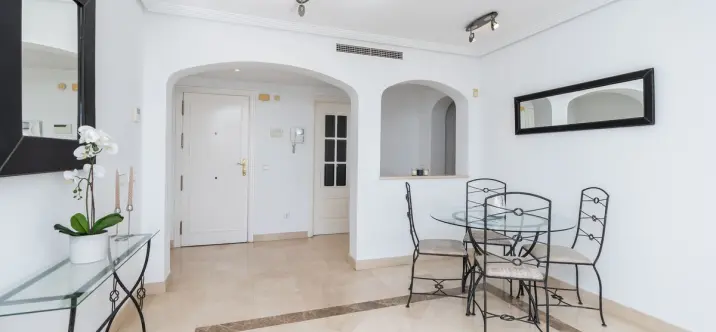 Продажа апартаментов на среднем этаже в Los Arqueros 3