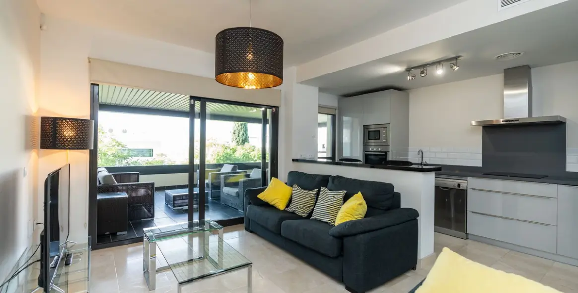 Продажа апартаментов на среднем этаже в Los Flamingos 2