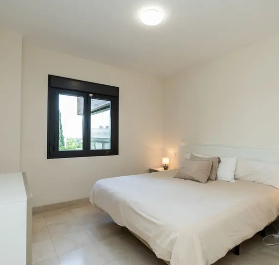 Продажа апартаментов на среднем этаже в Los Flamingos