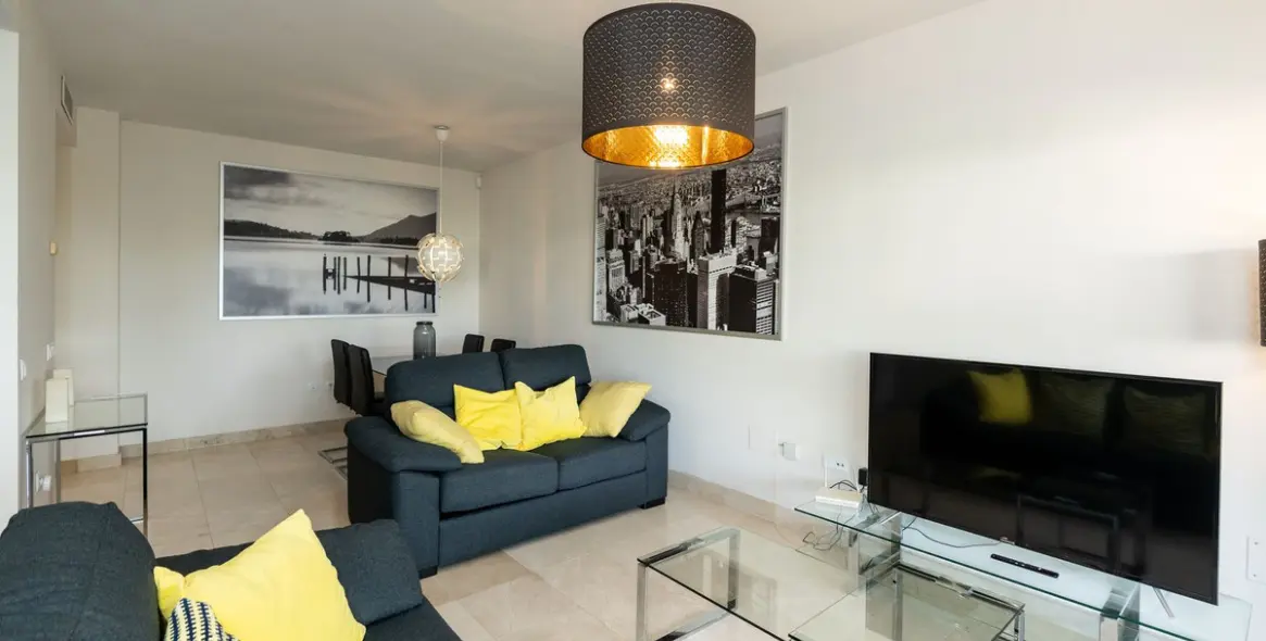 Продажа апартаментов на среднем этаже в Los Flamingos 6