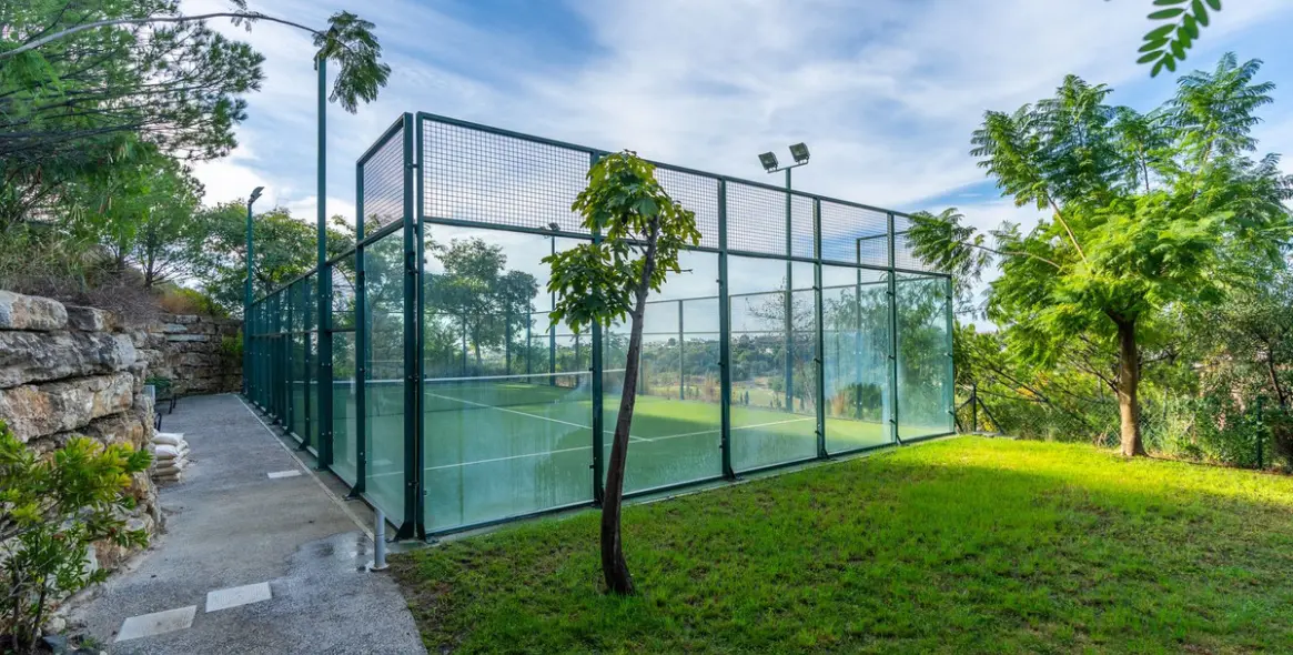 Продажа апартаментов на среднем этаже в Los Flamingos 32