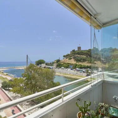 Продажа апартаментов на среднем этаже в Fuengirola