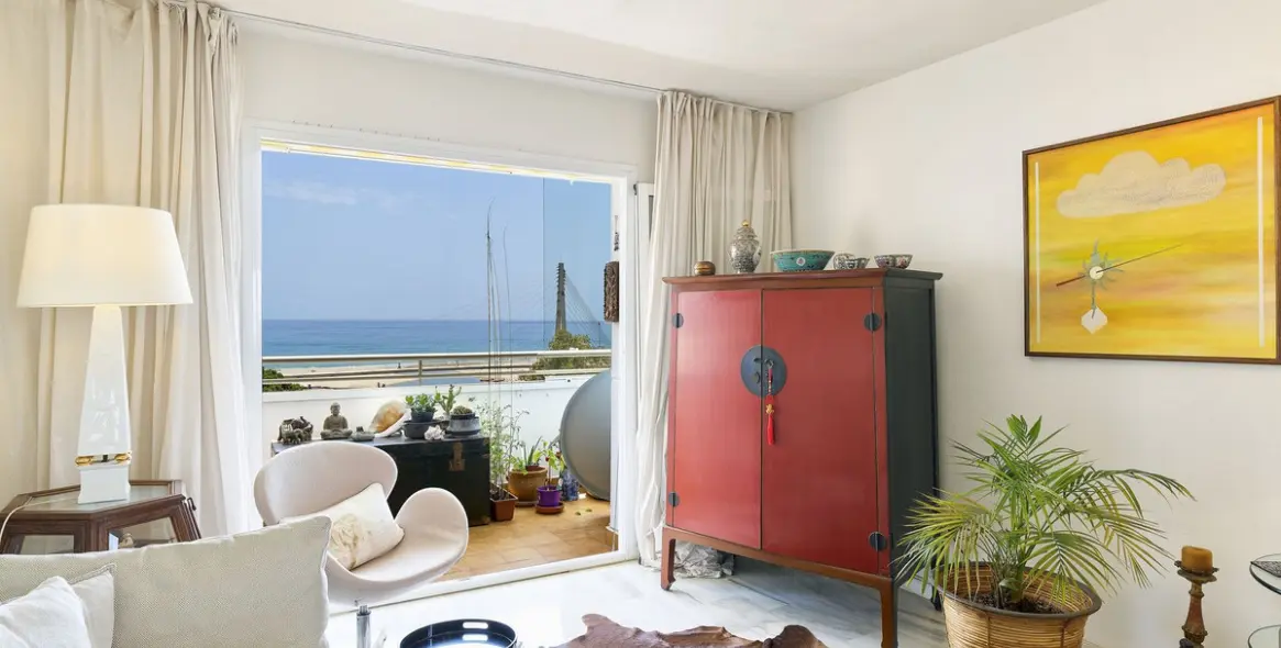 Sale of middle floor apartment in Fuengirola 4