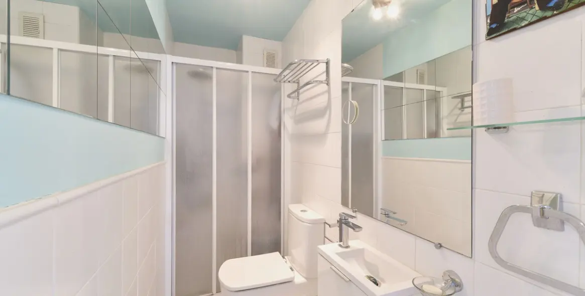 Sale of middle floor apartment in Fuengirola 19