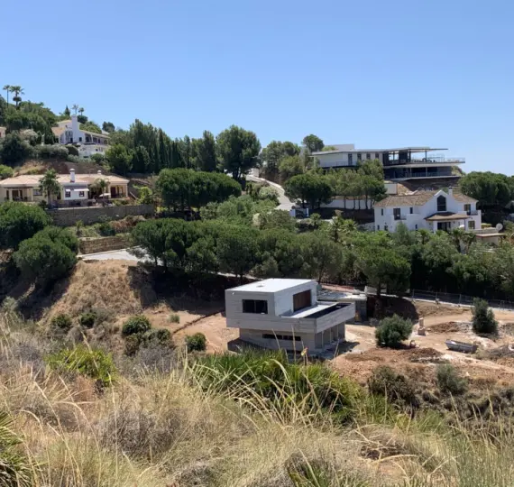 Sale of residential plot in Valtocado