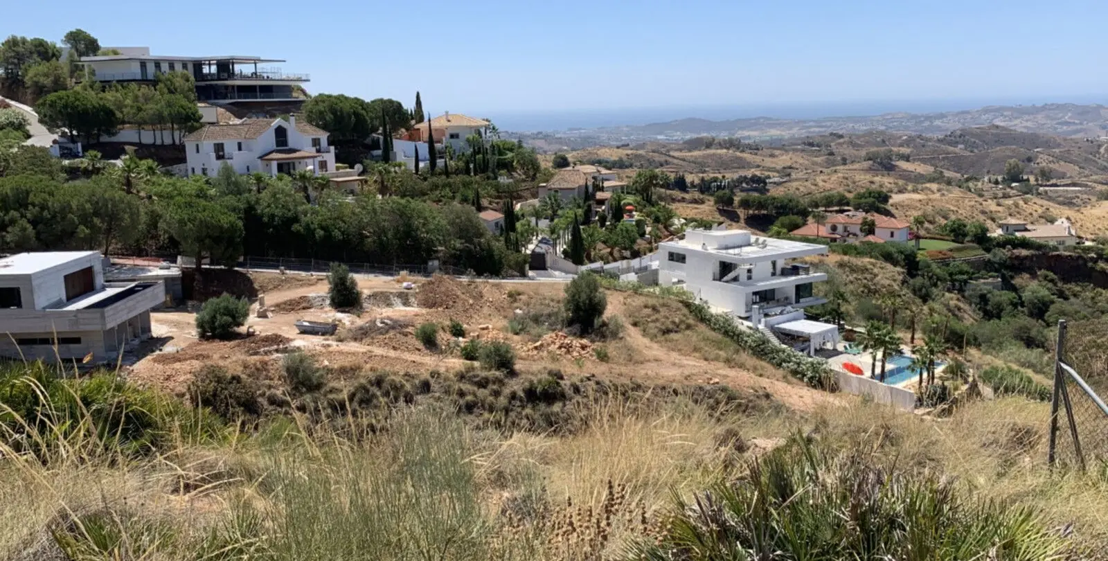 Sale of residential plot in Valtocado 2