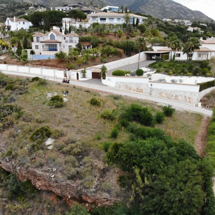 Venta de parcela residencial en Valtocado