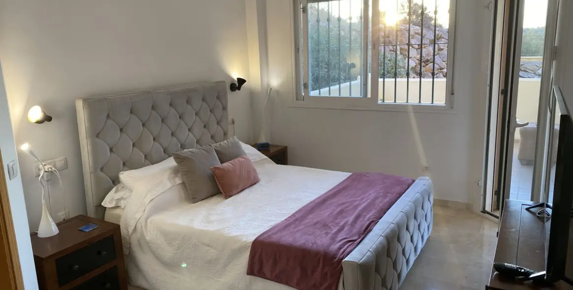 Sale of ground floor apartment in Mijas 10