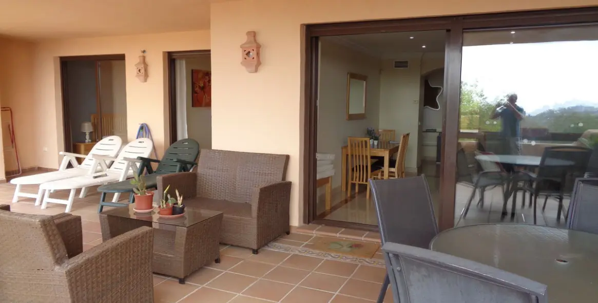 Продажа апартаментов на среднем этаже в Benahavís 2