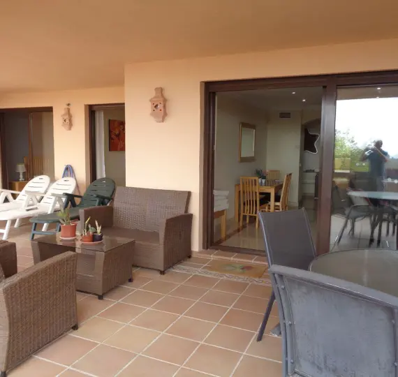 Продажа апартаментов на среднем этаже в Benahavís