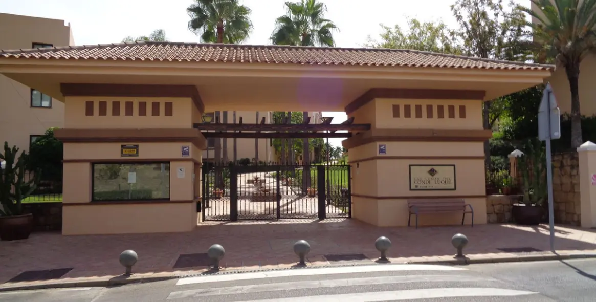 Продажа апартаментов на среднем этаже в Benahavís 4