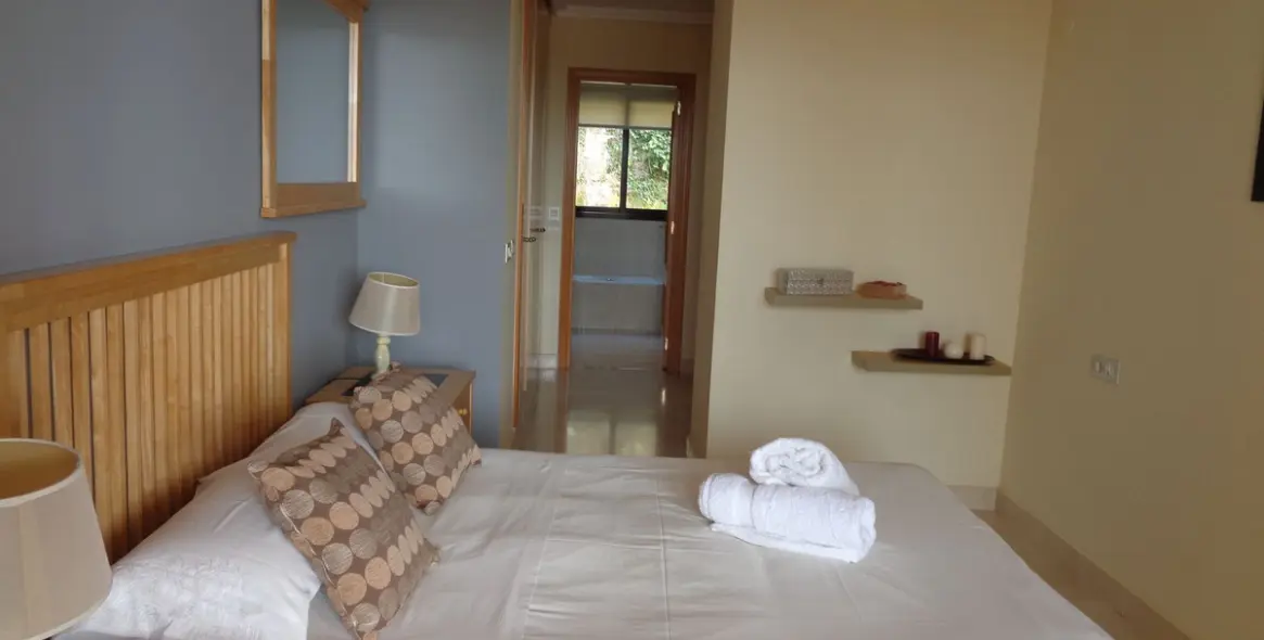 Продажа апартаментов на среднем этаже в Benahavís 6