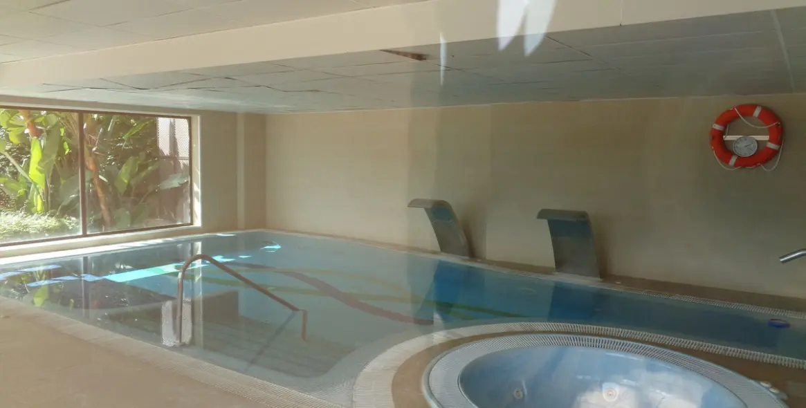 Продажа апартаментов на среднем этаже в Benahavís 11