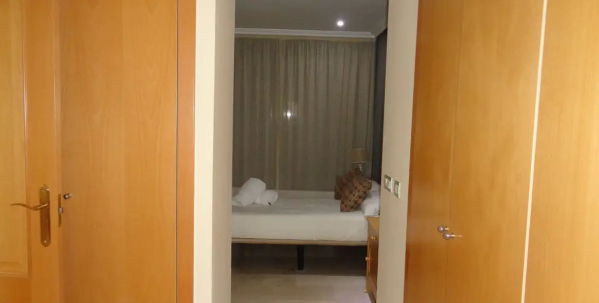 Sale of middle floor apartment in Benahavís 21