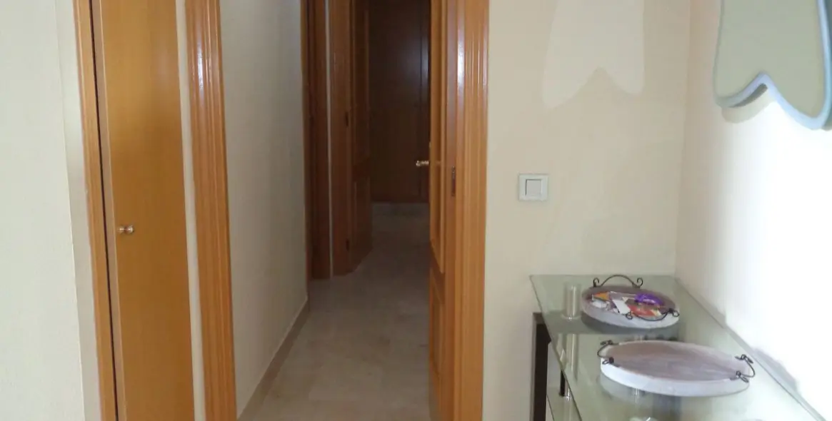 Sale of middle floor apartment in Benahavís 29