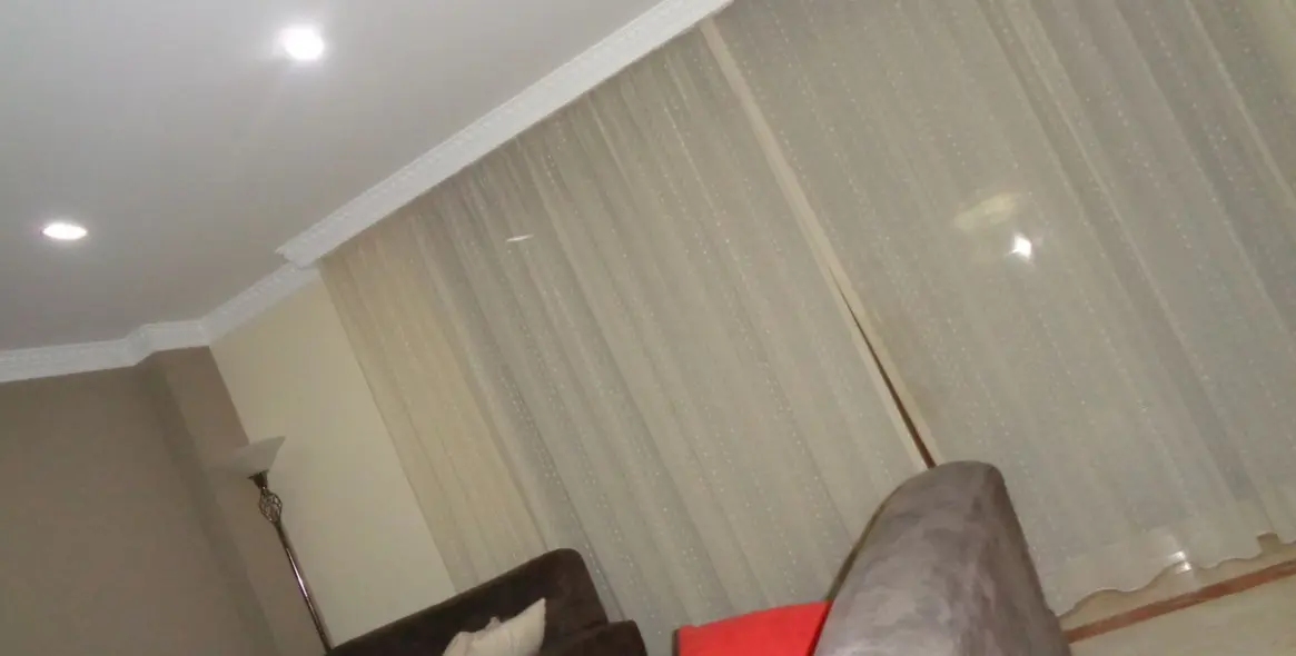 Sale of middle floor apartment in Benahavís 37