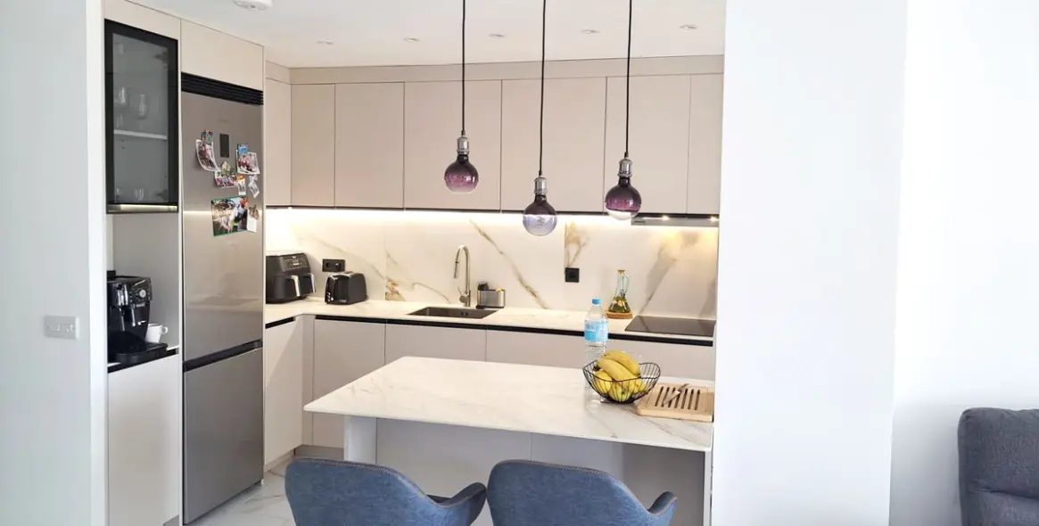 Sale of middle floor apartment in Fuengirola 2