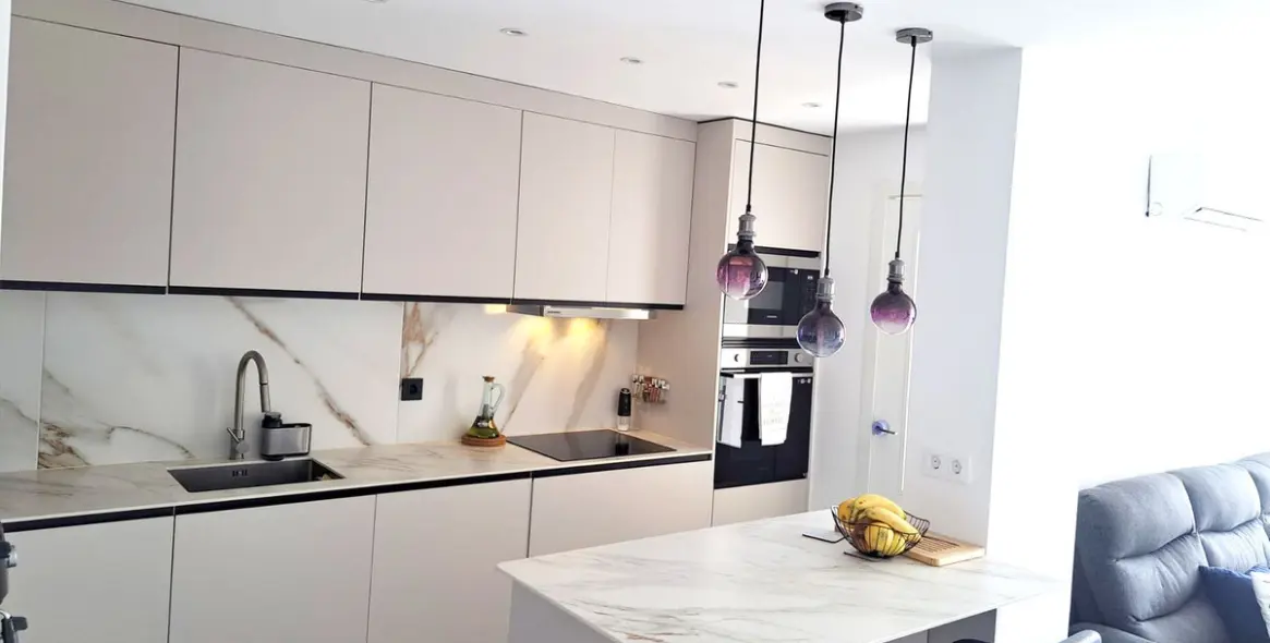 Sale of middle floor apartment in Fuengirola 7