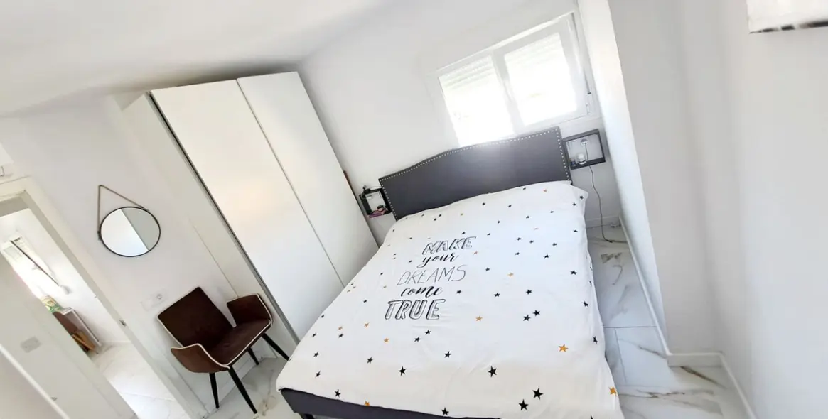 Sale of middle floor apartment in Fuengirola 13