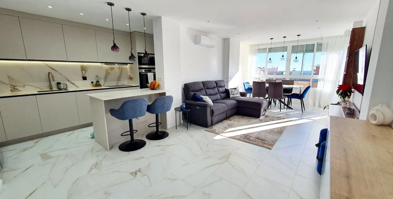 Venta de apartamento en planta media en Fuengirola 1