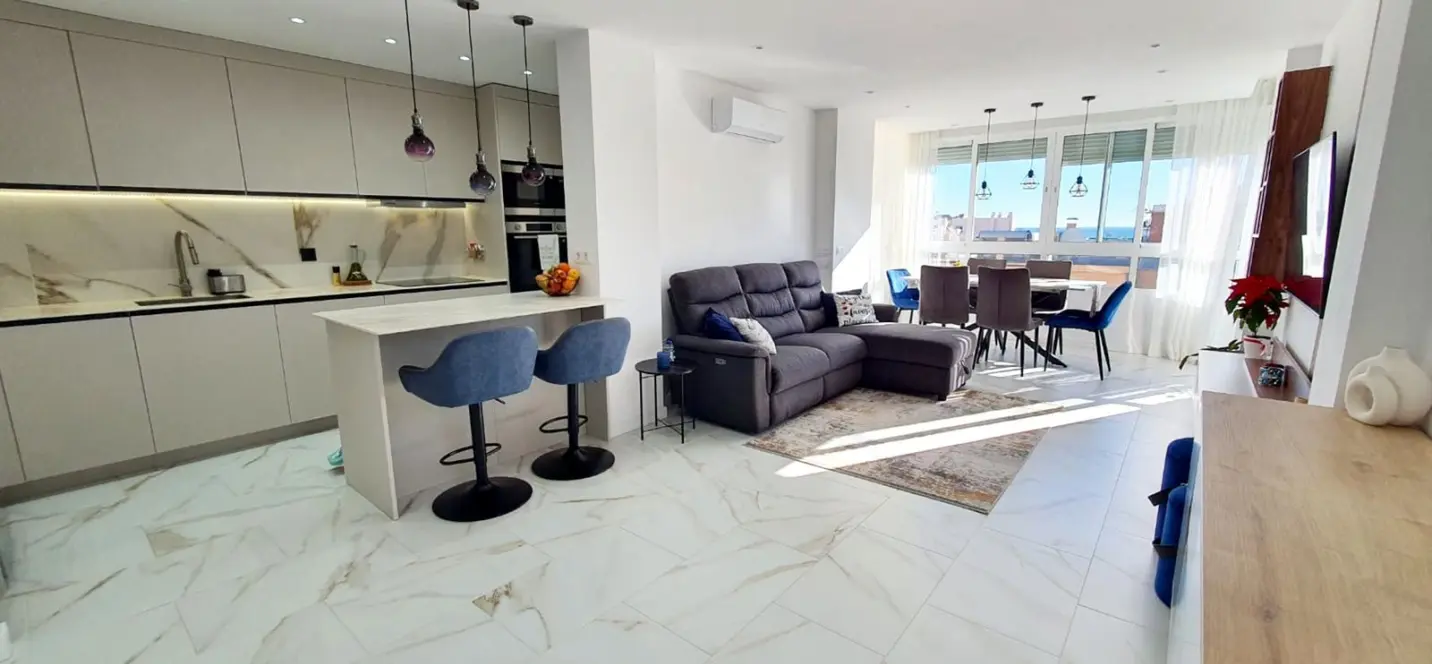 Продажа апартаментов на среднем этаже в Fuengirola 0