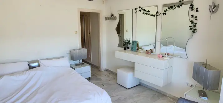 Продажа апартаментов на среднем этаже в Nueva Andalucía 1