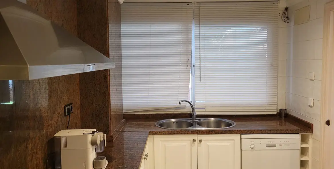 Продажа апартаментов на среднем этаже в Nueva Andalucía 16