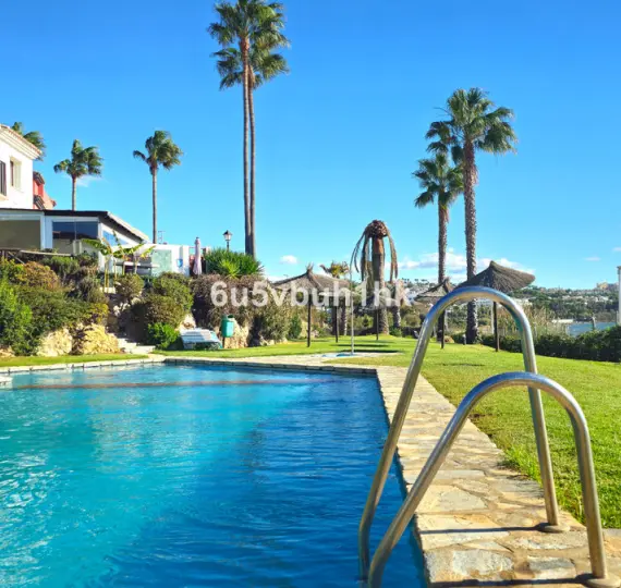 Sale of townhouse in Estepona West