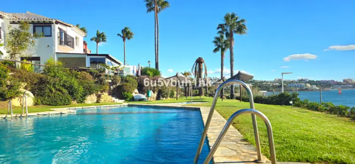 Sale of townhouse in Estepona West 0