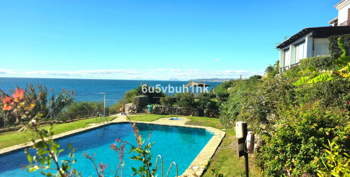 Sale of townhouse in Estepona West 2