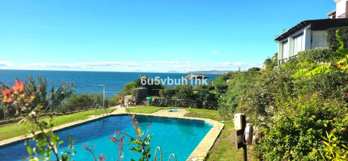 Sale of townhouse in Estepona West 1