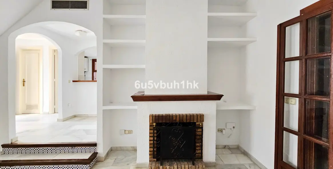 Sale of townhouse in Estepona West 6