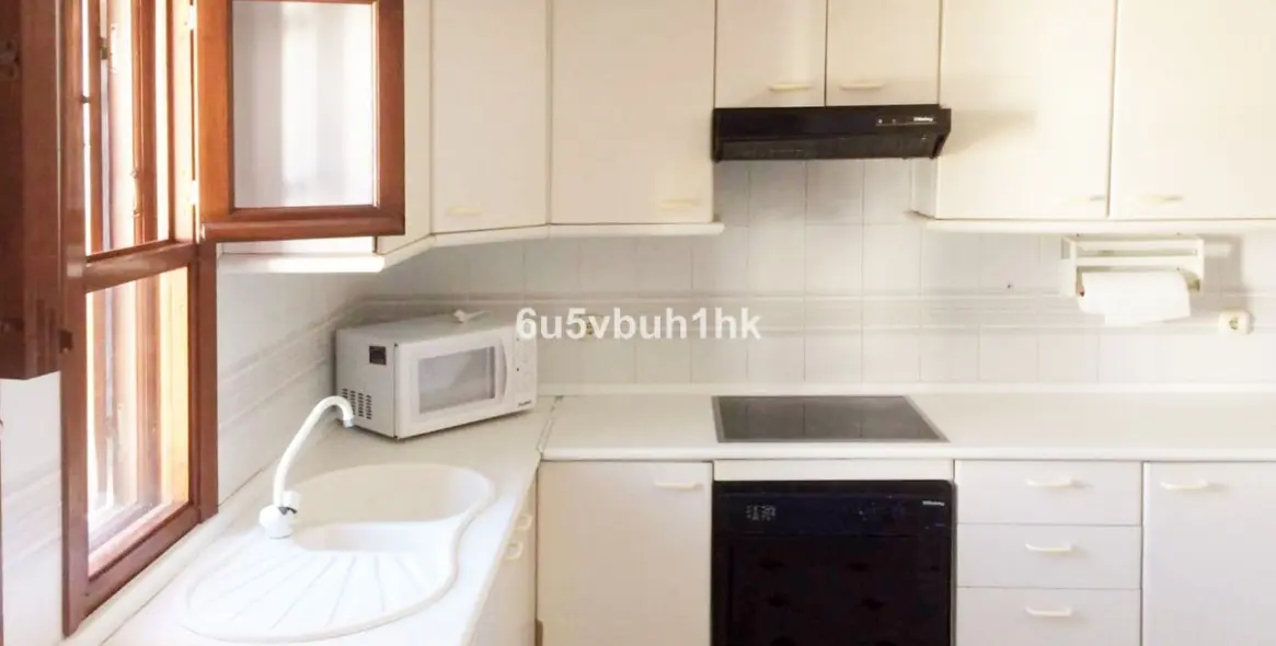 Sale of townhouse in Estepona West 8