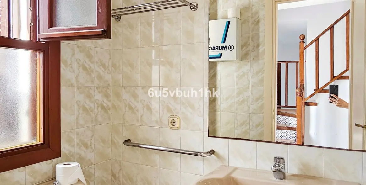 Sale of townhouse in Estepona West 11