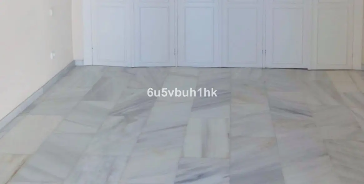 Sale of townhouse in Estepona West 14