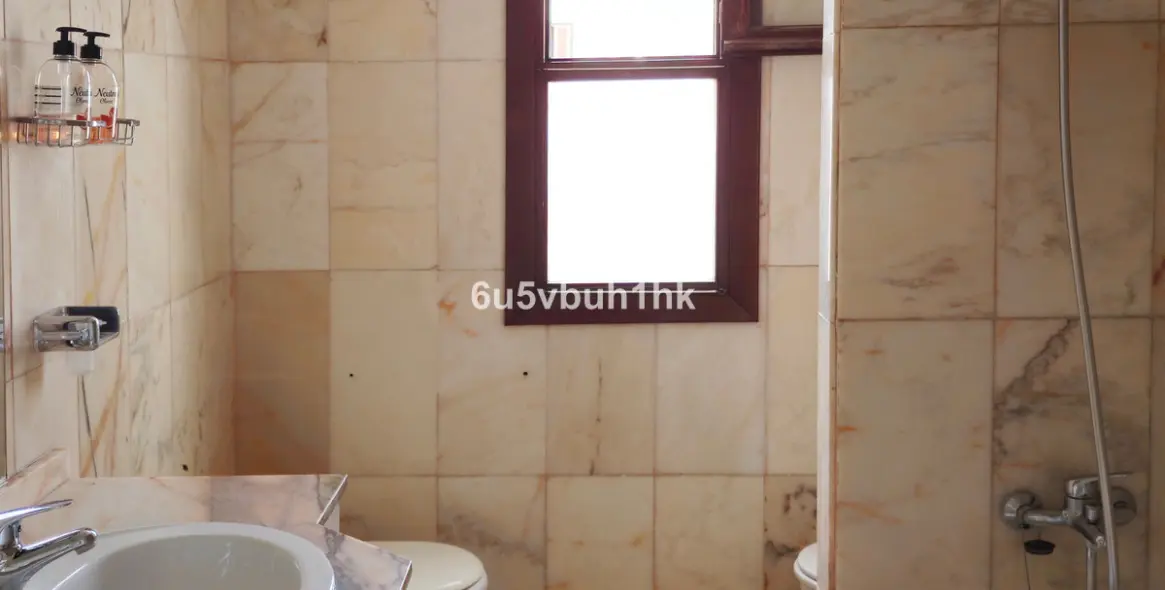 Sale of townhouse in Estepona West 16