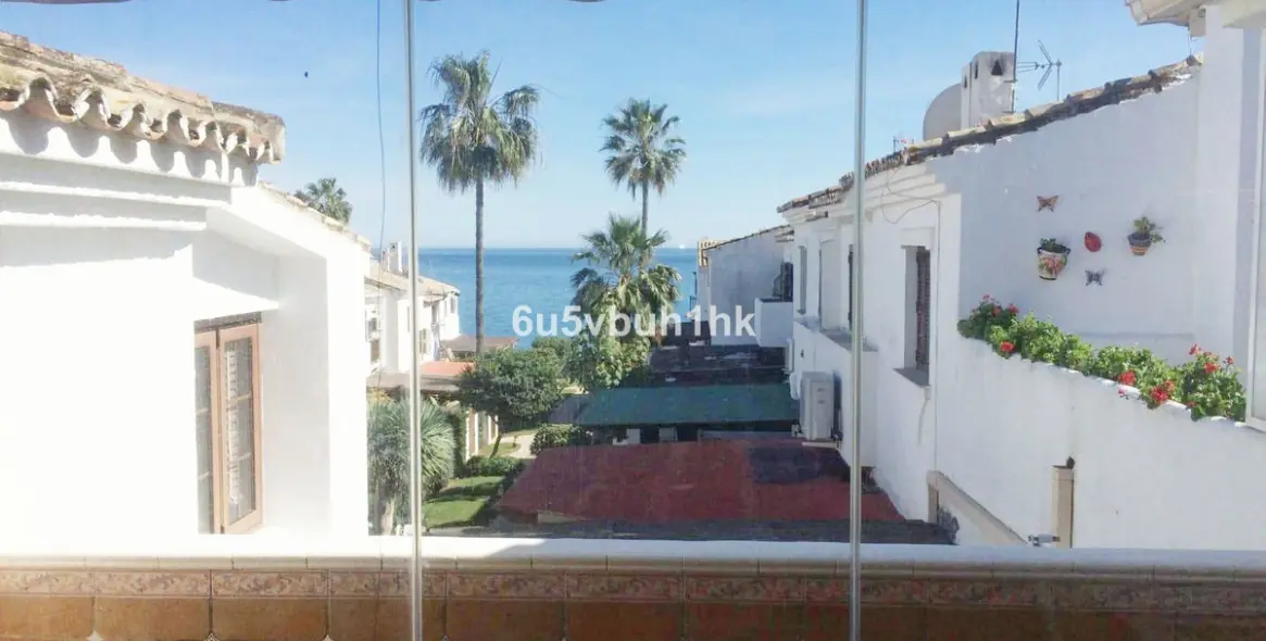 Sale of townhouse in Estepona West 18