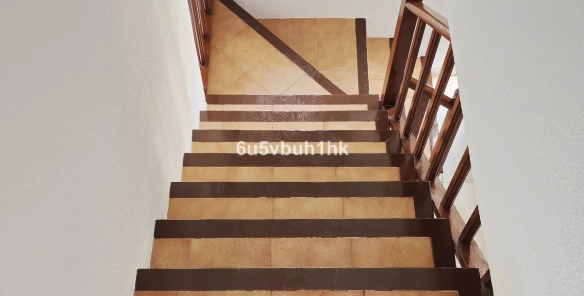 Sale of townhouse in Estepona West 23