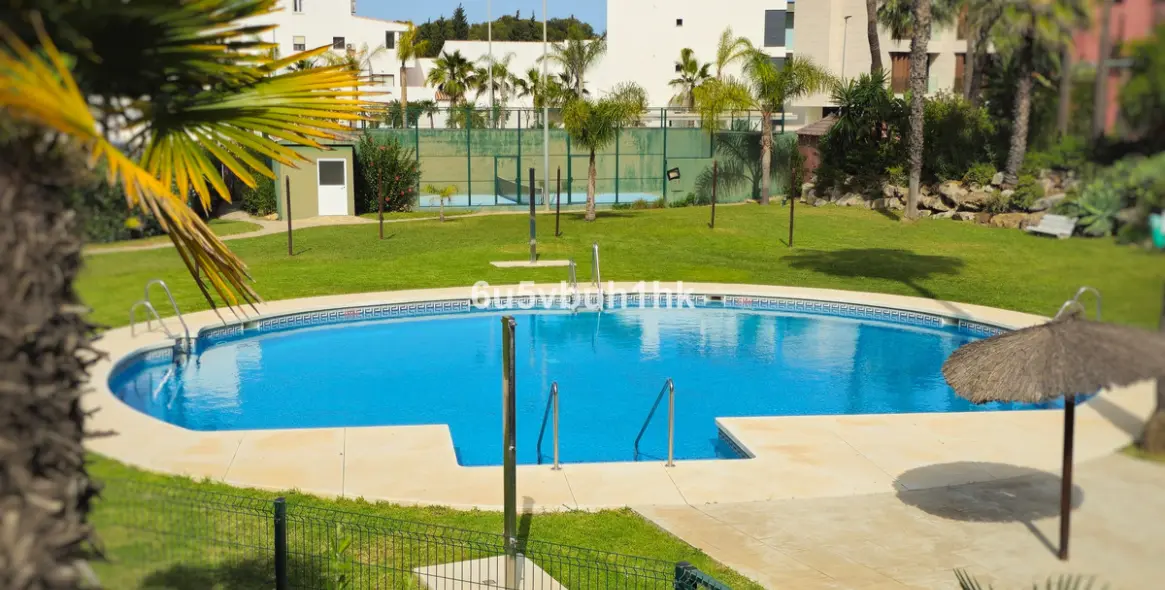 Sale of townhouse in Estepona West 26