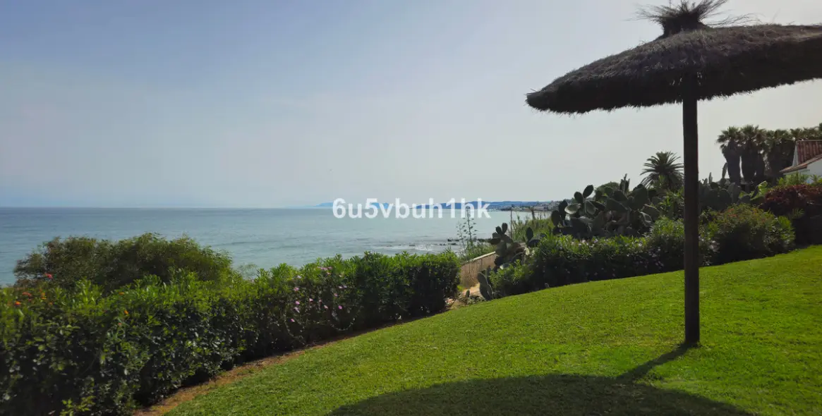 Sale of townhouse in Estepona West 30