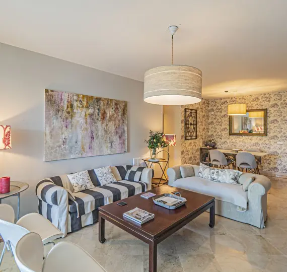 Продажа апартаментов на среднем этаже в Costalita