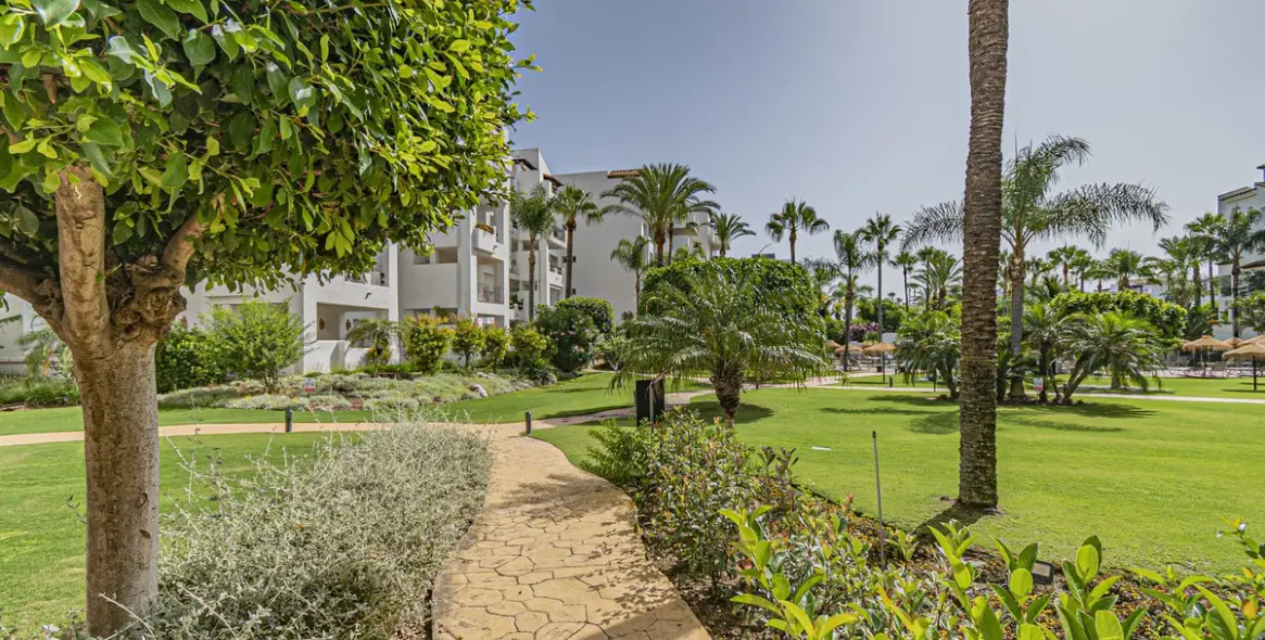 Продажа апартаментов на среднем этаже в Costalita 6