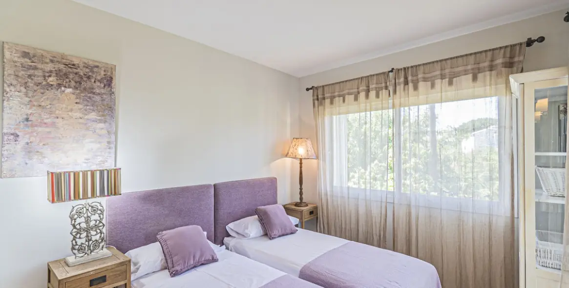 Продажа апартаментов на среднем этаже в Costalita 12