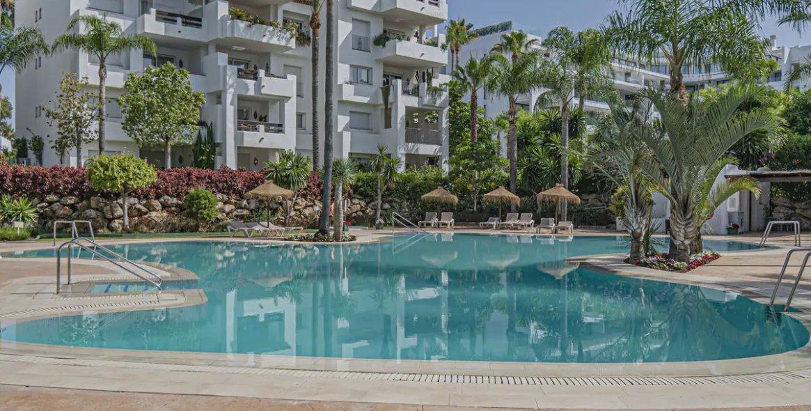 Продажа апартаментов на среднем этаже в Costalita 15